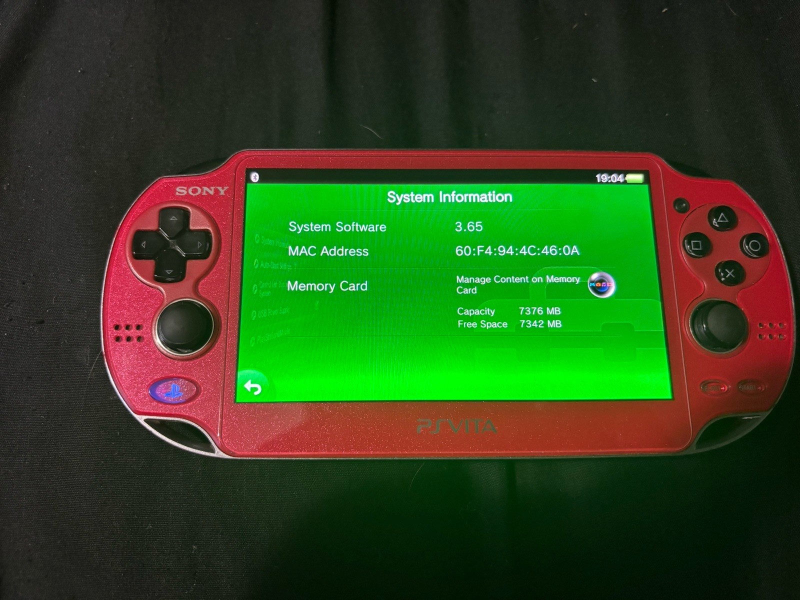 Red PSVITA PCH-1000 Japanese Model