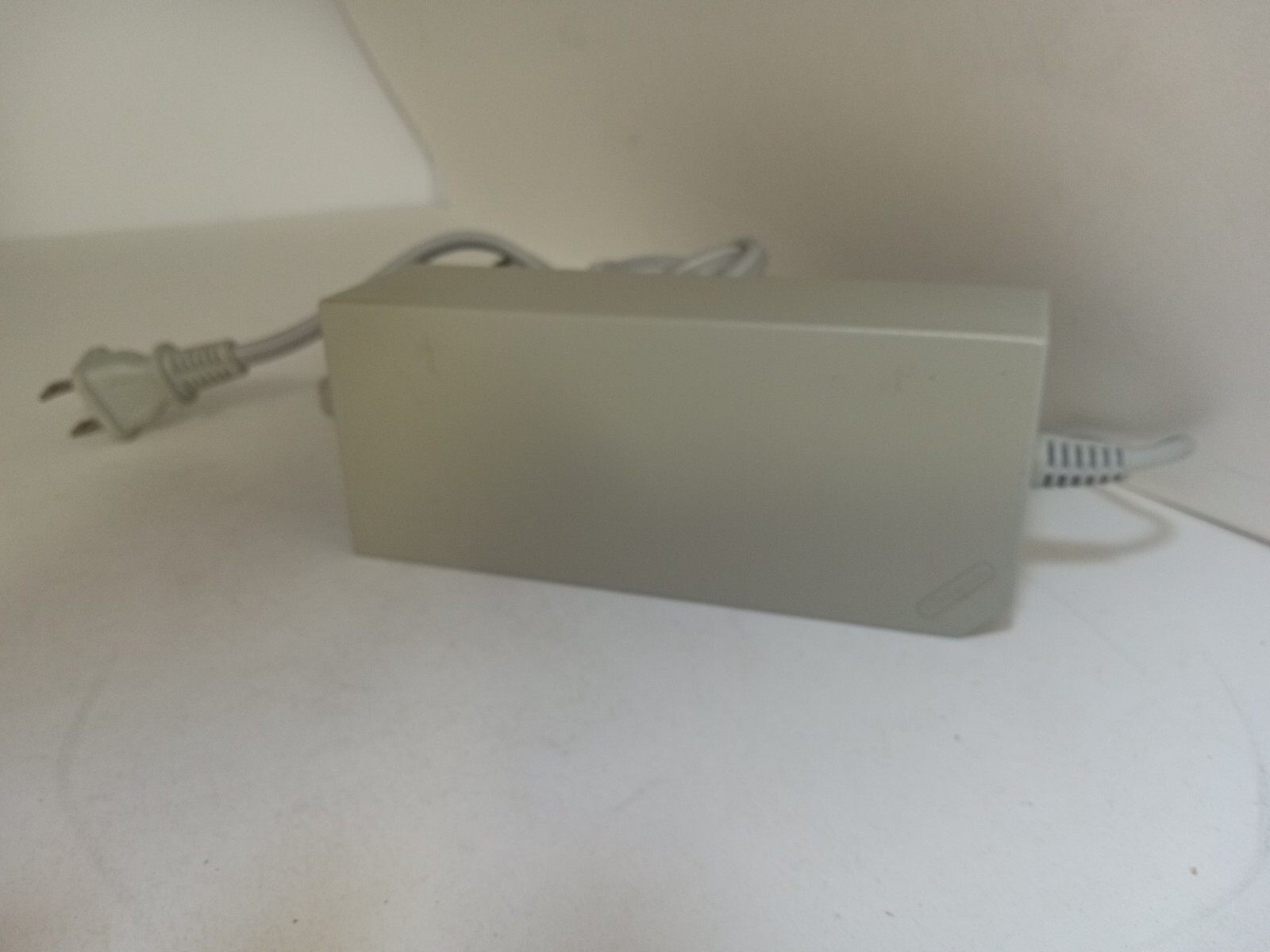 Genuine Official OEM Nintendo Wii Power Supply AC Adapter Cord RVL-002 Z8