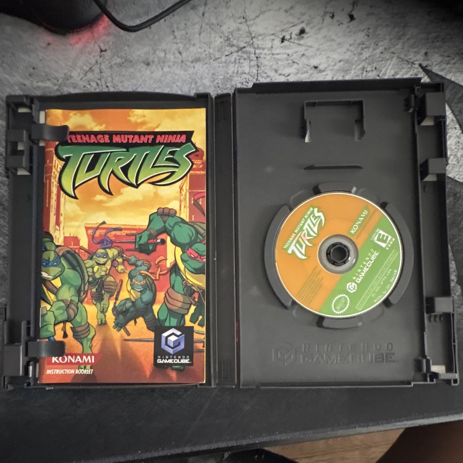 Teenage Mutant Ninja Turtles (Nintendo GameCube) w/ Case and Manual Konami
