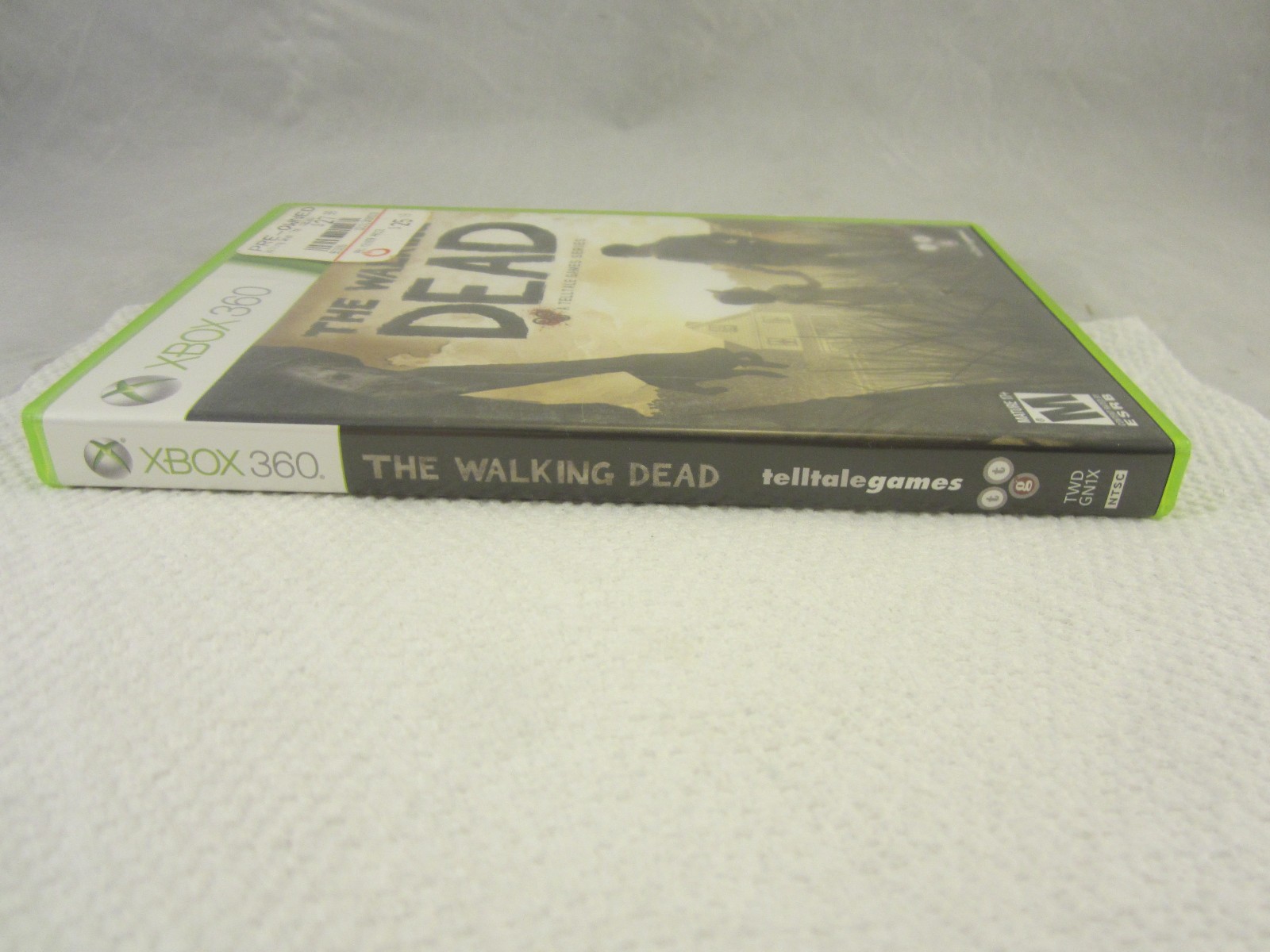 The Walking Dead: A Telltale Games Series (Xbox 360, 2012) CIB resurfaced