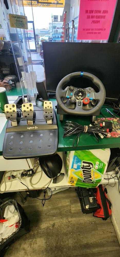 LOGITECH G29 DRIVING FORCE RACING WHEEL FOR PLAYSTATION 4 (EZ2006557)