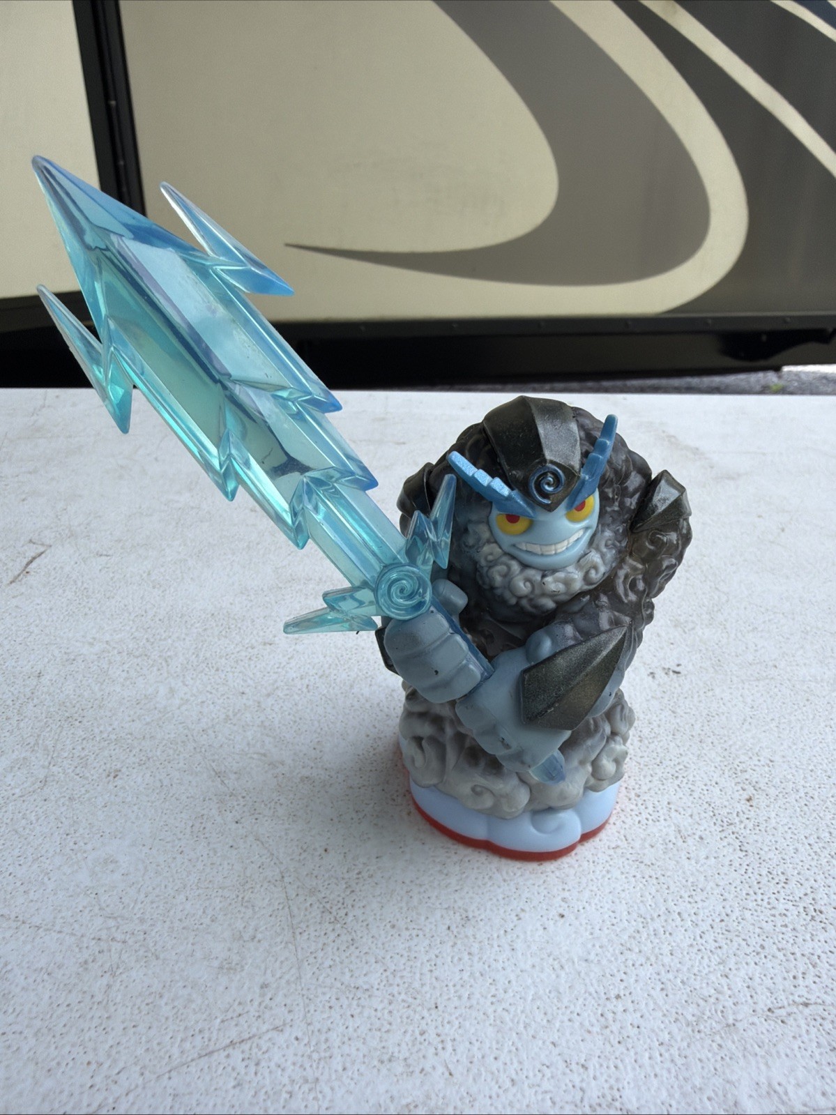 Skylanders Trap Team THUNDERBOLT Model No. 87171888