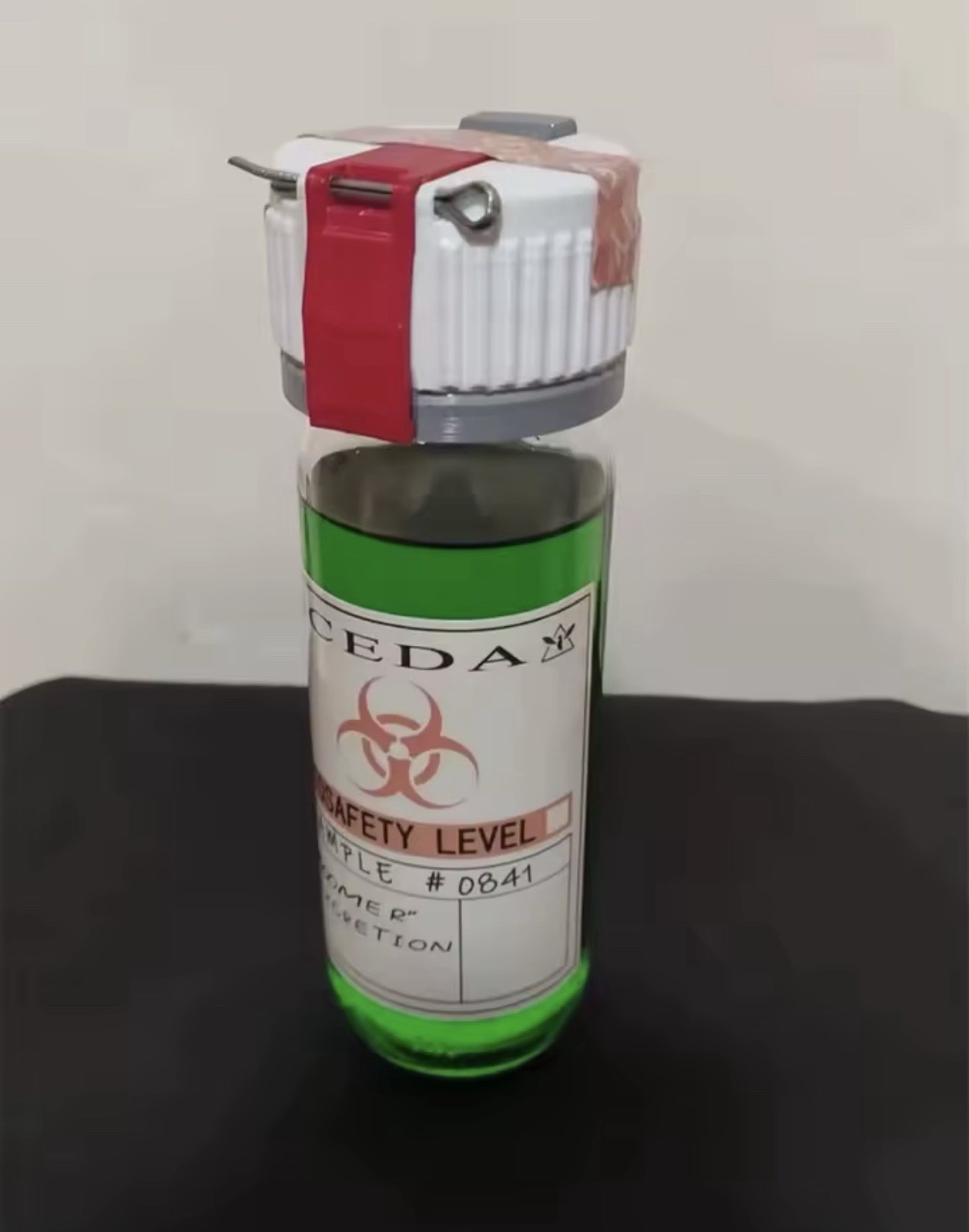 Left 4 Dead 2 Bile Bomb Replica Display Prop Zombie Game Collectible Decor Valve