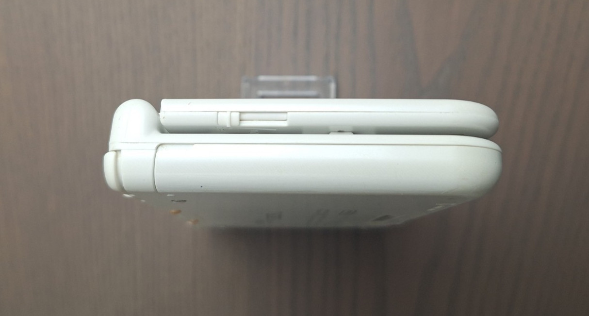 New Nintendo 3DS XL Pearl White | Charger + 32GB SD Card | REGION FREE