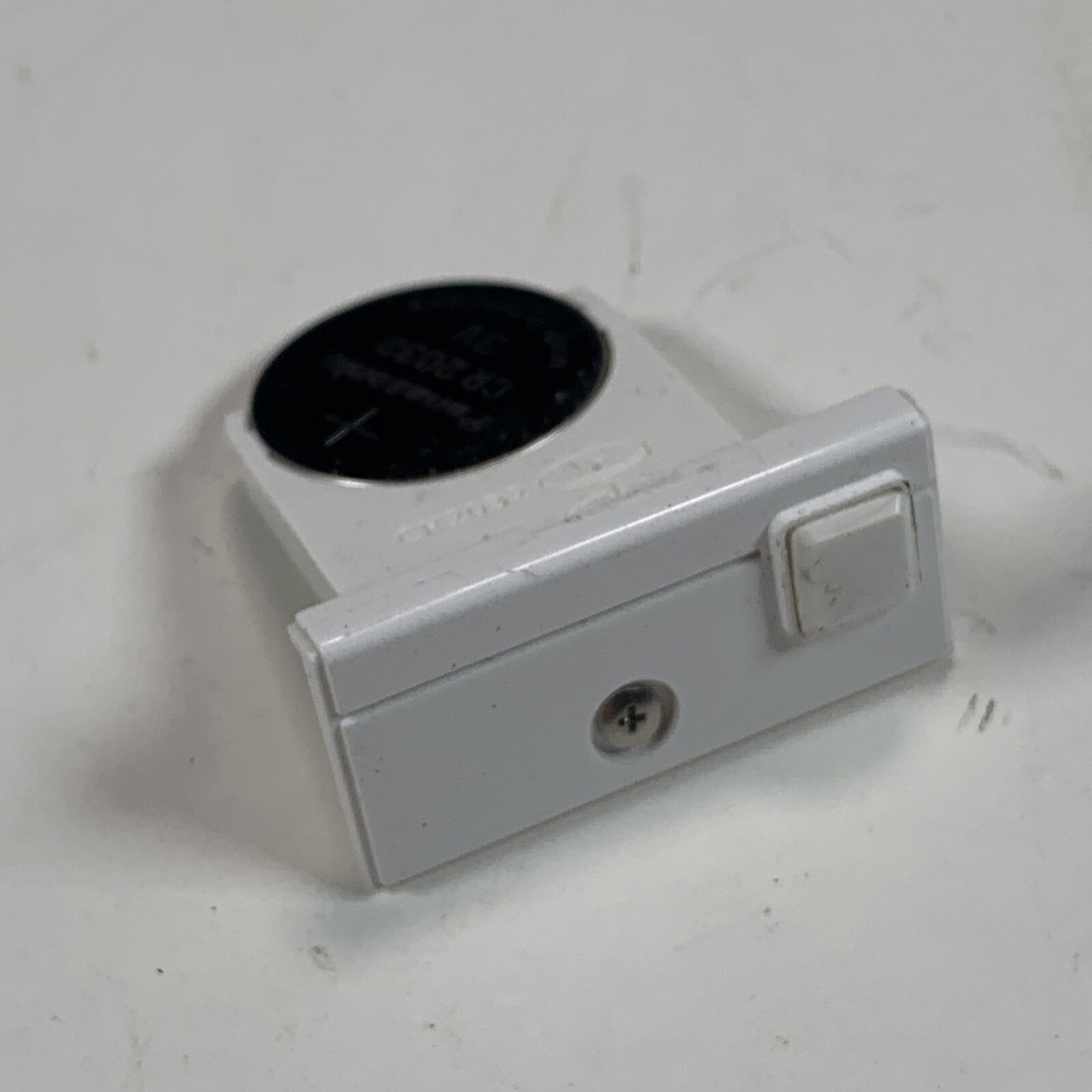 OEM Nintendo Wii RVL-001 101 Replacement Part White Battery Door Carrier Cover