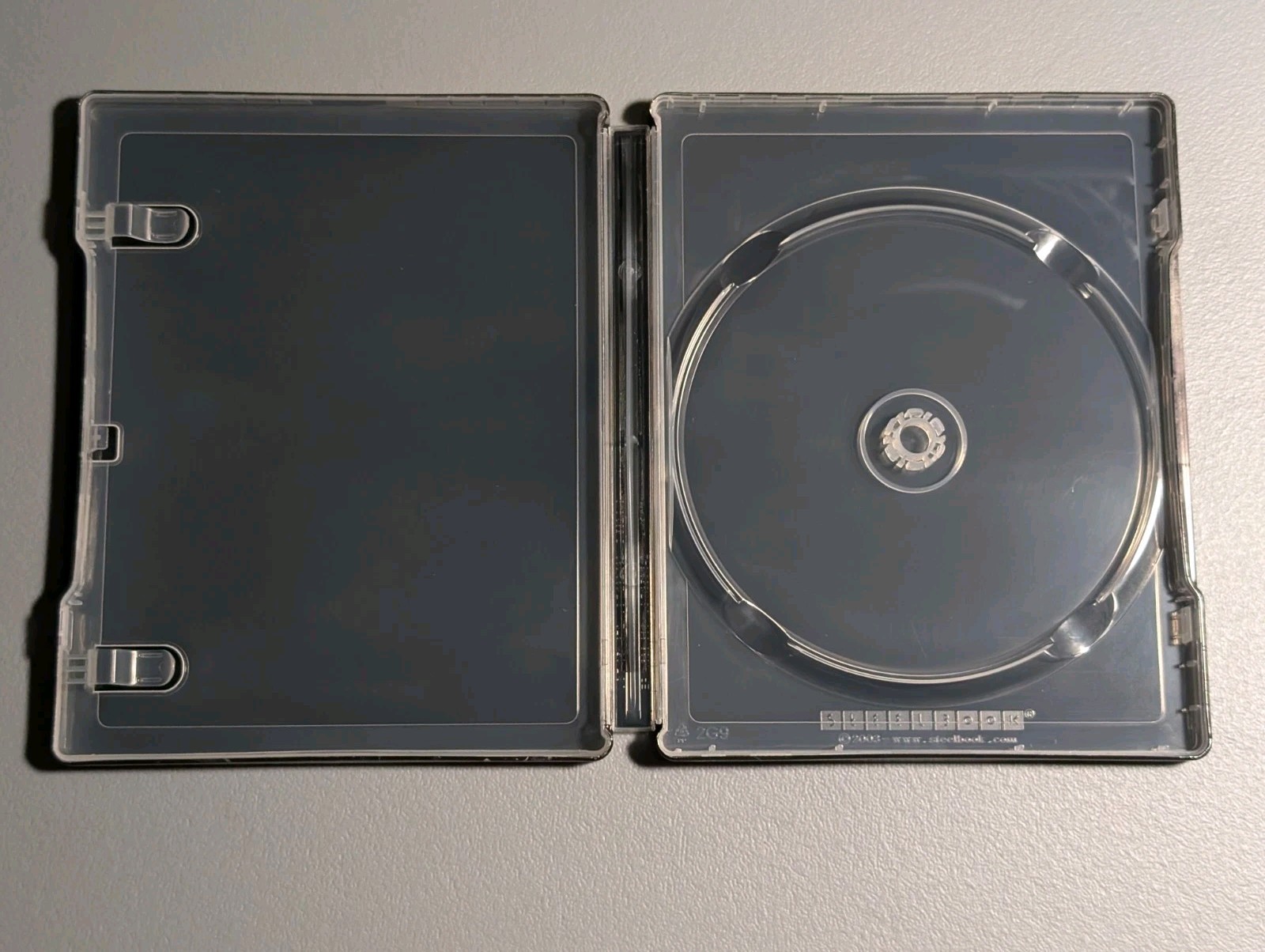 Clair Obscur: Expedition 33 –- Mirror Edition Steelbook Only – Verso & Alicia