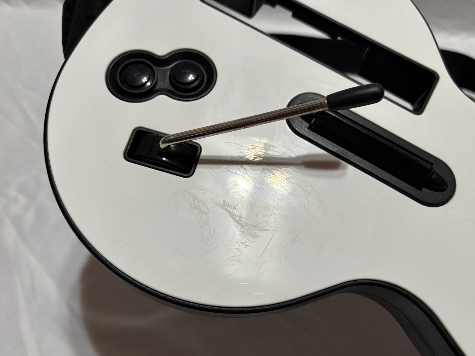 RedOctane Guitar Hero Les Paul Wii Controller White Wireless 95125.805 *READ*