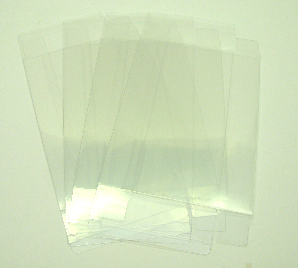 25X NINTENDO FAMICOM GAME CARTRIDGE – CLEAR PLASTIC PROTECTIVE BOX PROTECTORS