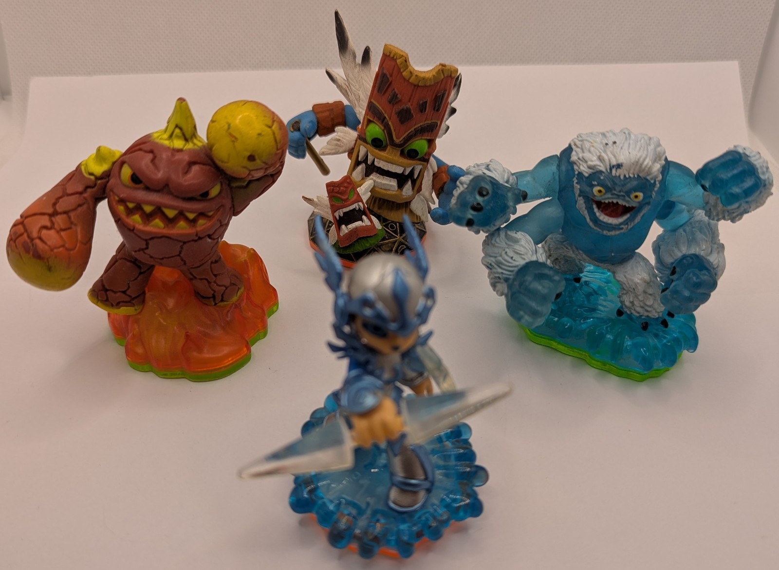 Skylanders Lot 20 Figures plus USB Portal | Giants, Spyro, Ghost Roaster & More!