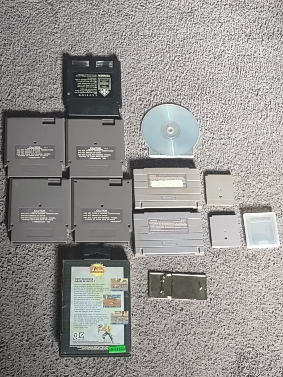 Retro Game’s Mix Lot 11. And Nintendo Belt Buckle.
