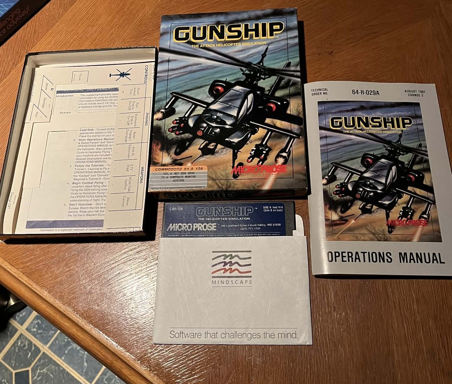 GUNSHIP MicroProse 1986 IBM PC XT AT 5.25″ Discs, Game Manual
