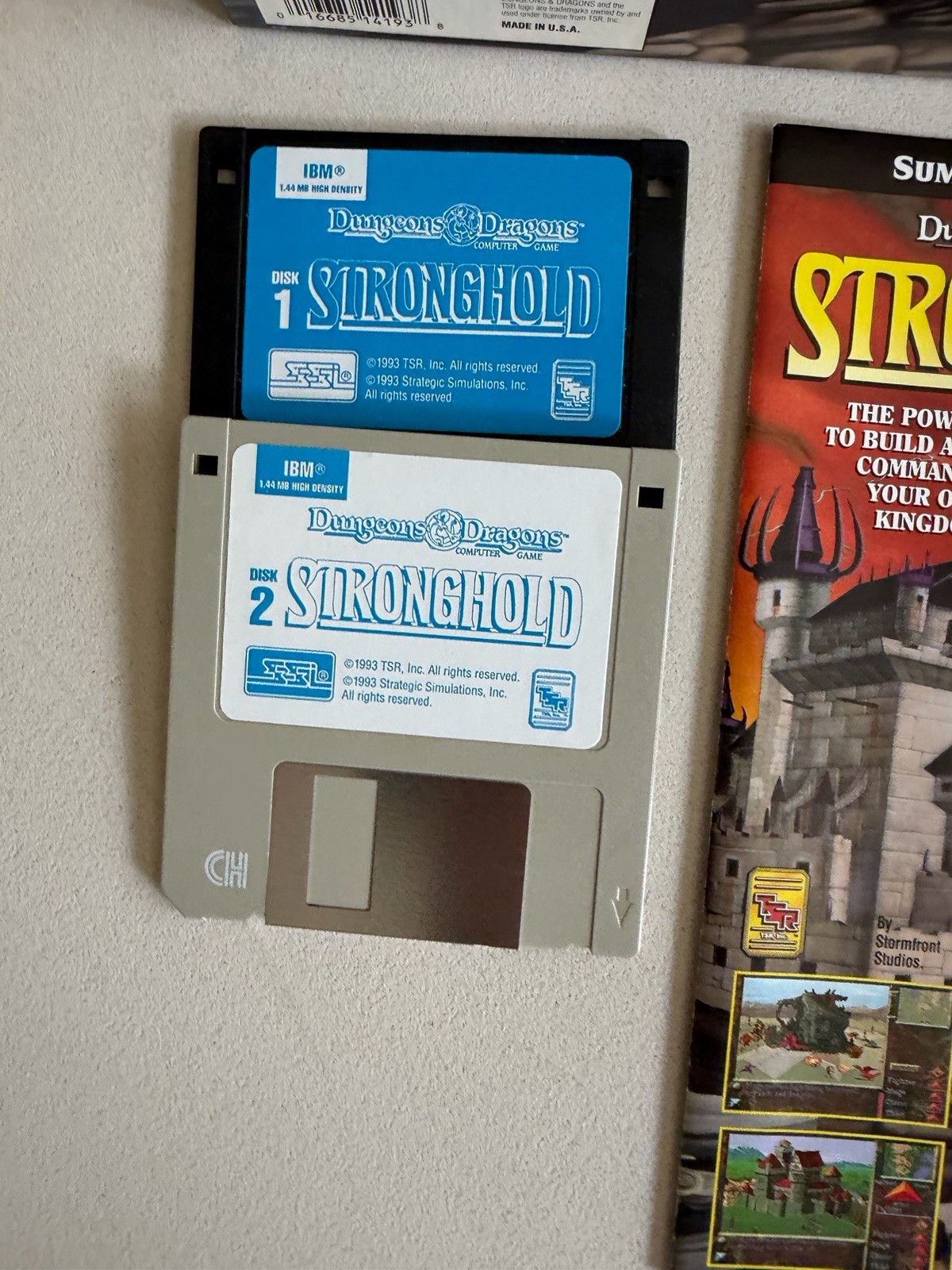 SSI Dungeons Dragons Stronghold MS-DOS 3.5″ Floppy PC 1993 Big Box