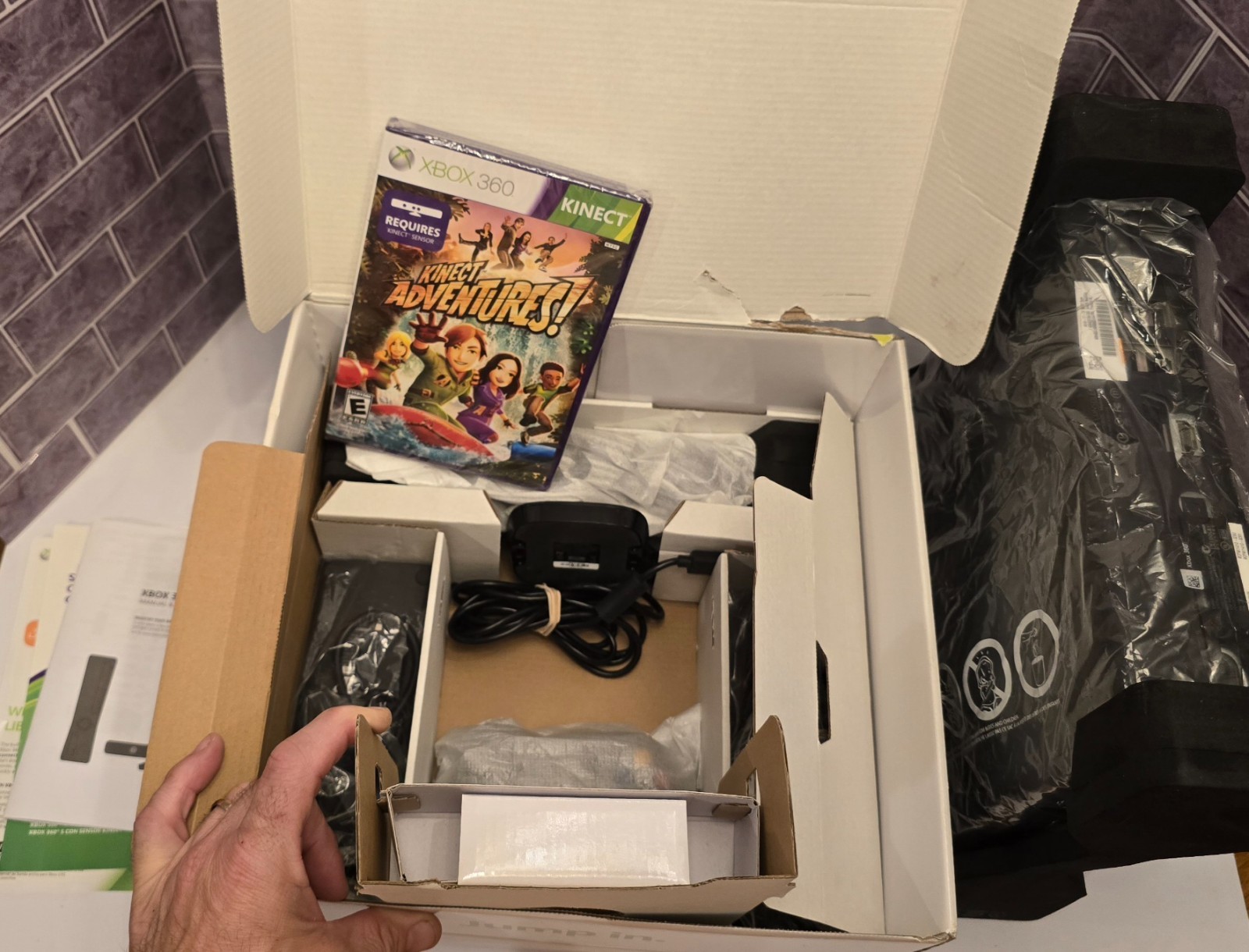 XBOX 360 4GB Kinect NEW GAME CIB *Tested & Works*