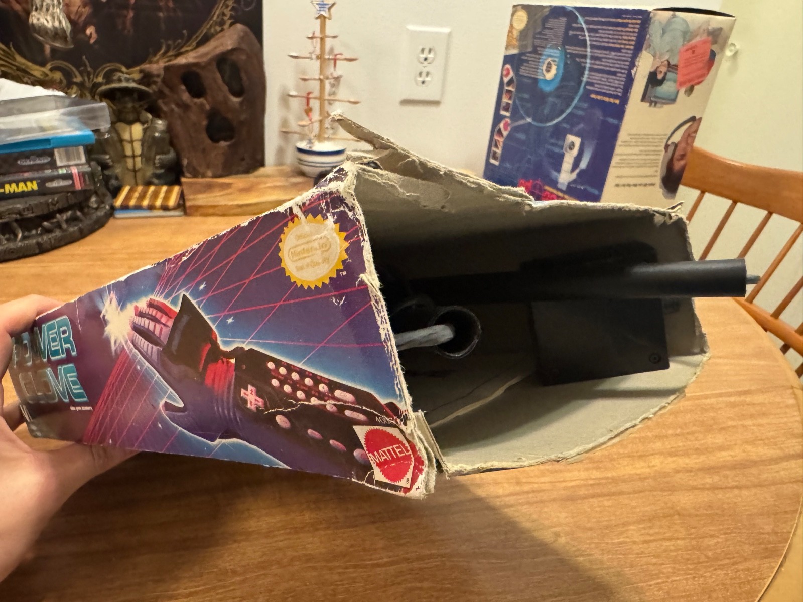 Nintendo NES Power Glove video game motion controller CIB complete w/ rough box