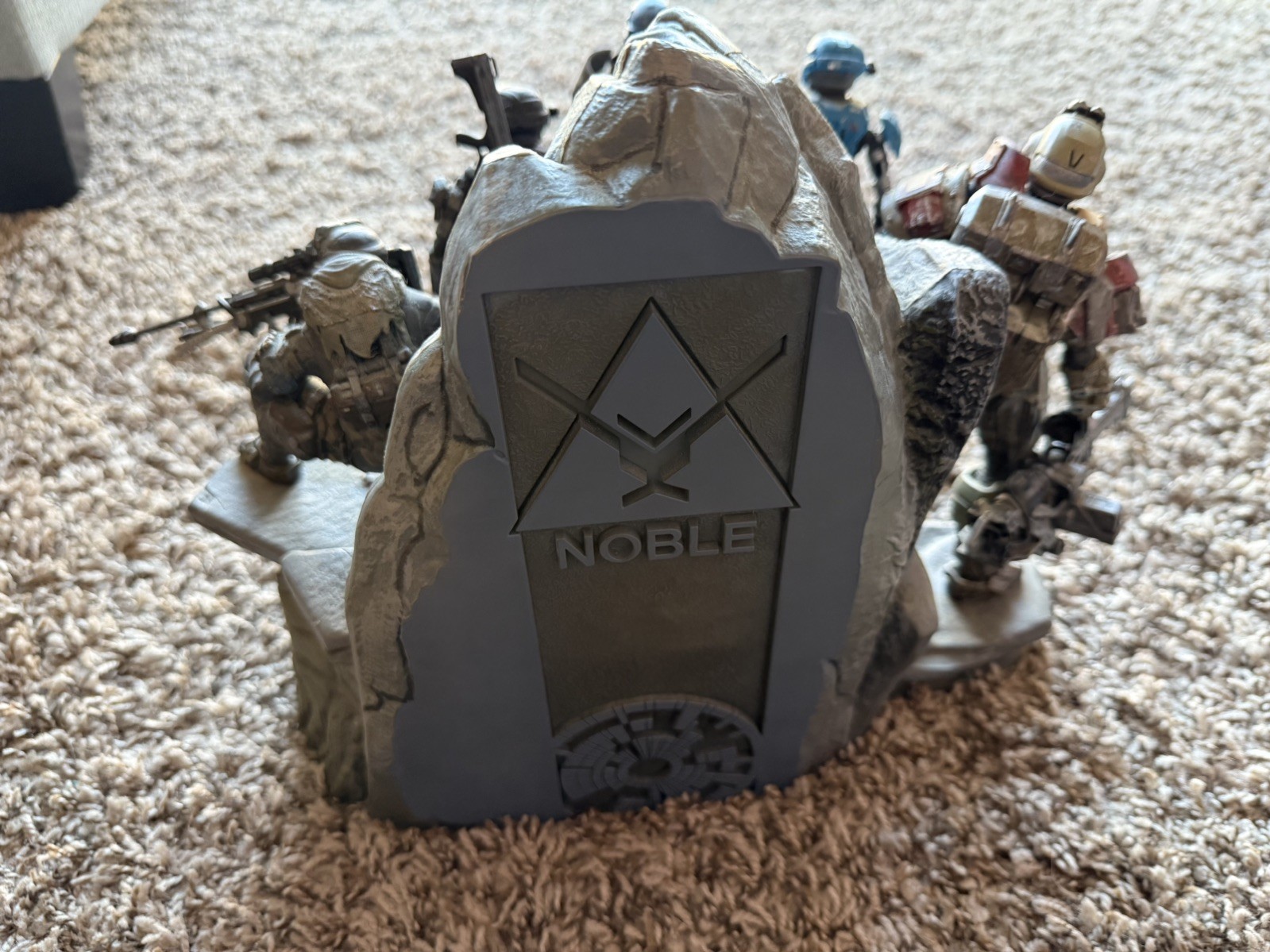 Halo Reach Legendary Edition, Complete Set. All Weapons, Box, Game, and Journal.