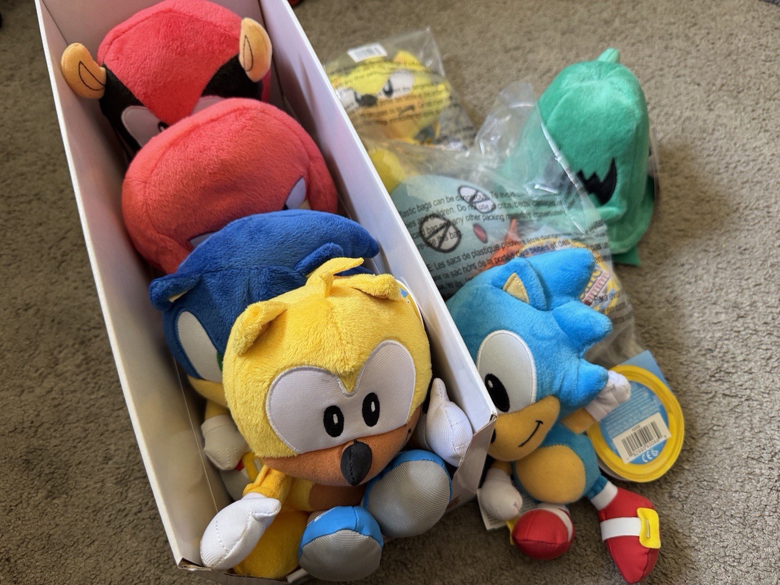 Jakks Pacific Sonic The Hedgehog Plush Lot knuckles, Sonic, Mighty and more