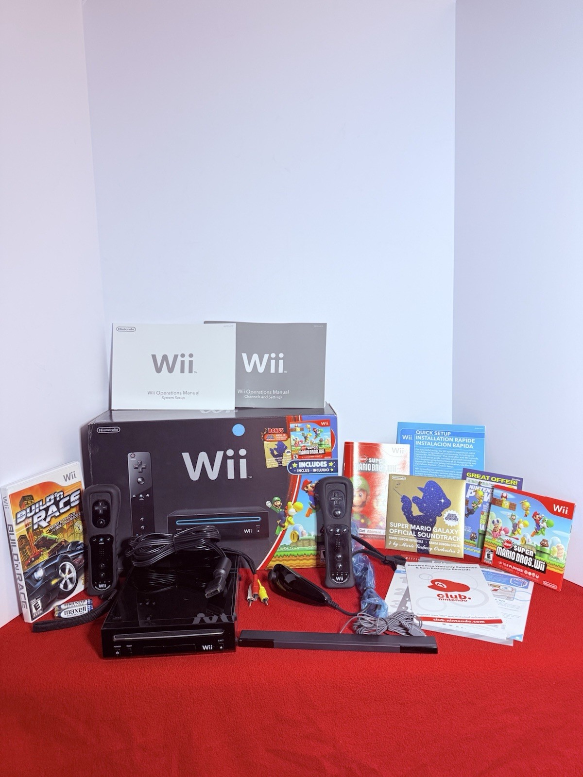 Nintendo Wii Holiday Bundle Black Console Super Mario Bros Includes Extras CIB