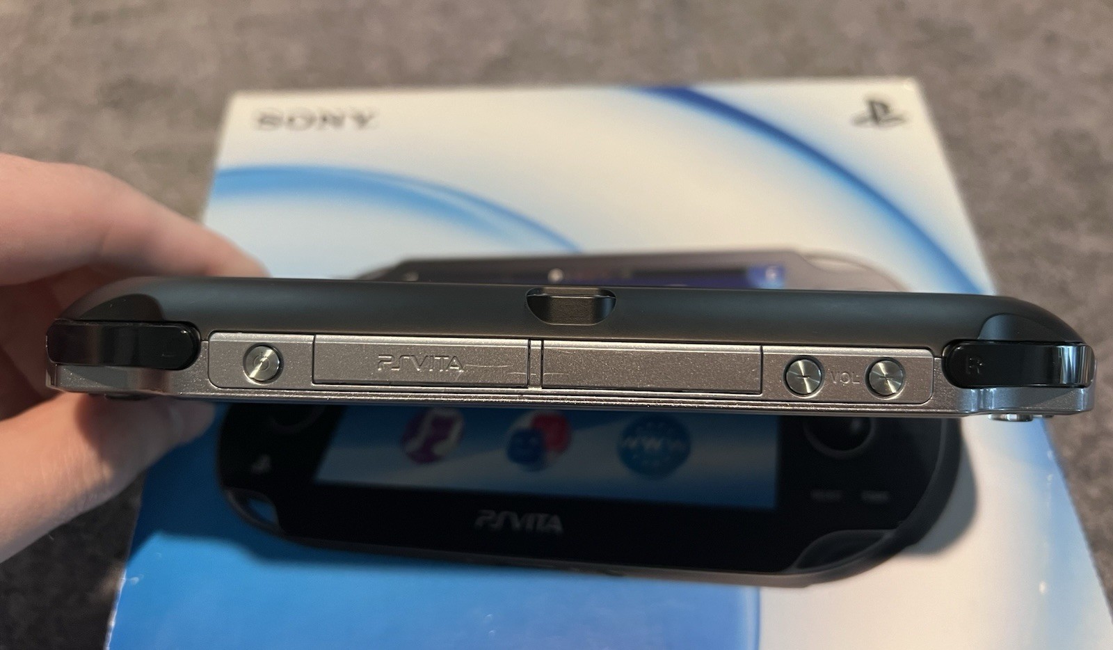 PlayStation Vita PCH-1101 COMPLETE IN BOX Manual Inserts Tested 4GB Memory Card