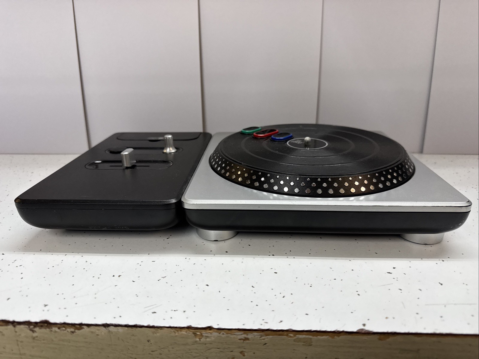 XBox 360 DJ Hero Wireless Turntable Unit