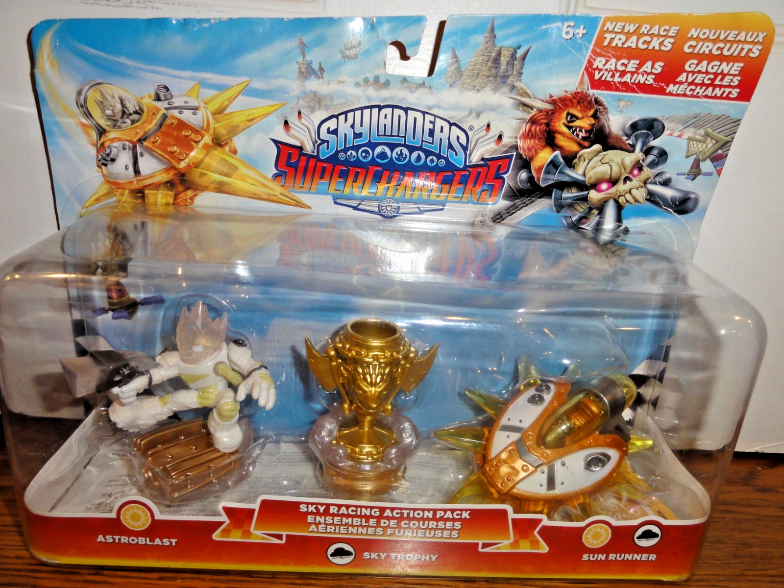 Skylanders Superchargers Sky Racing Action Pack