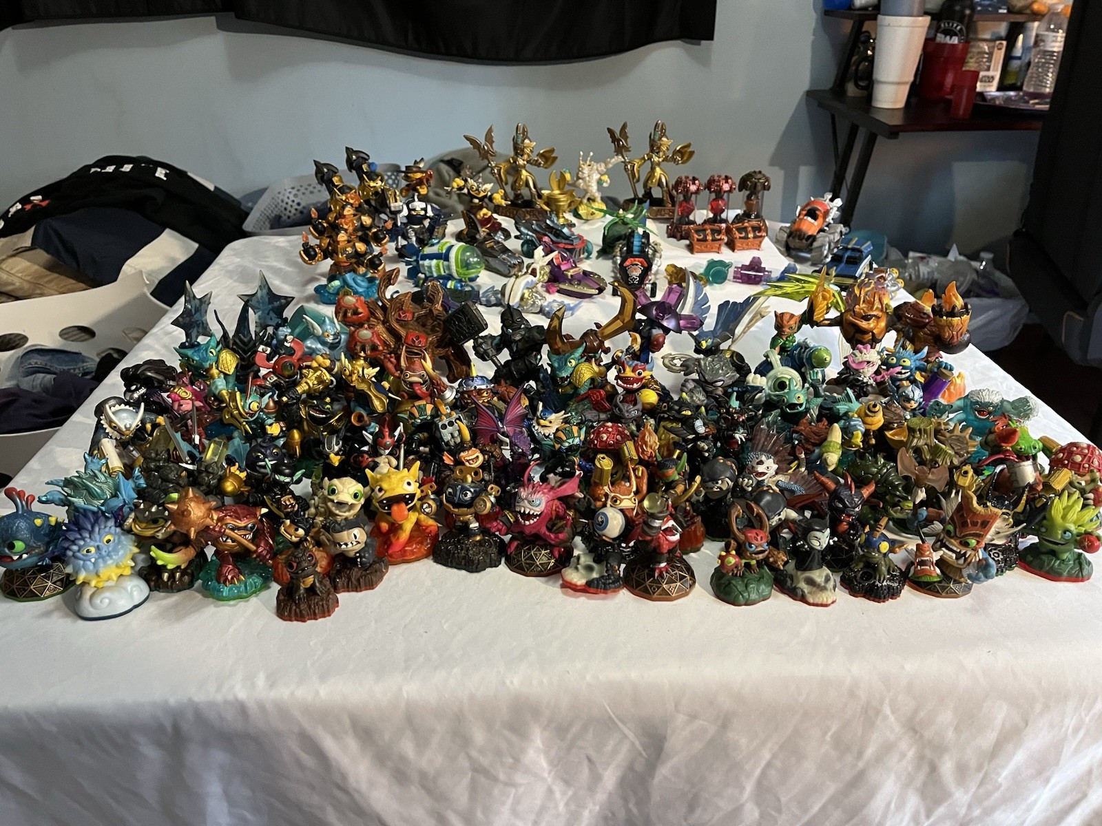 Skylanders 120+ Figure Lot – 2 Mythical, 4 Epic all displayed included