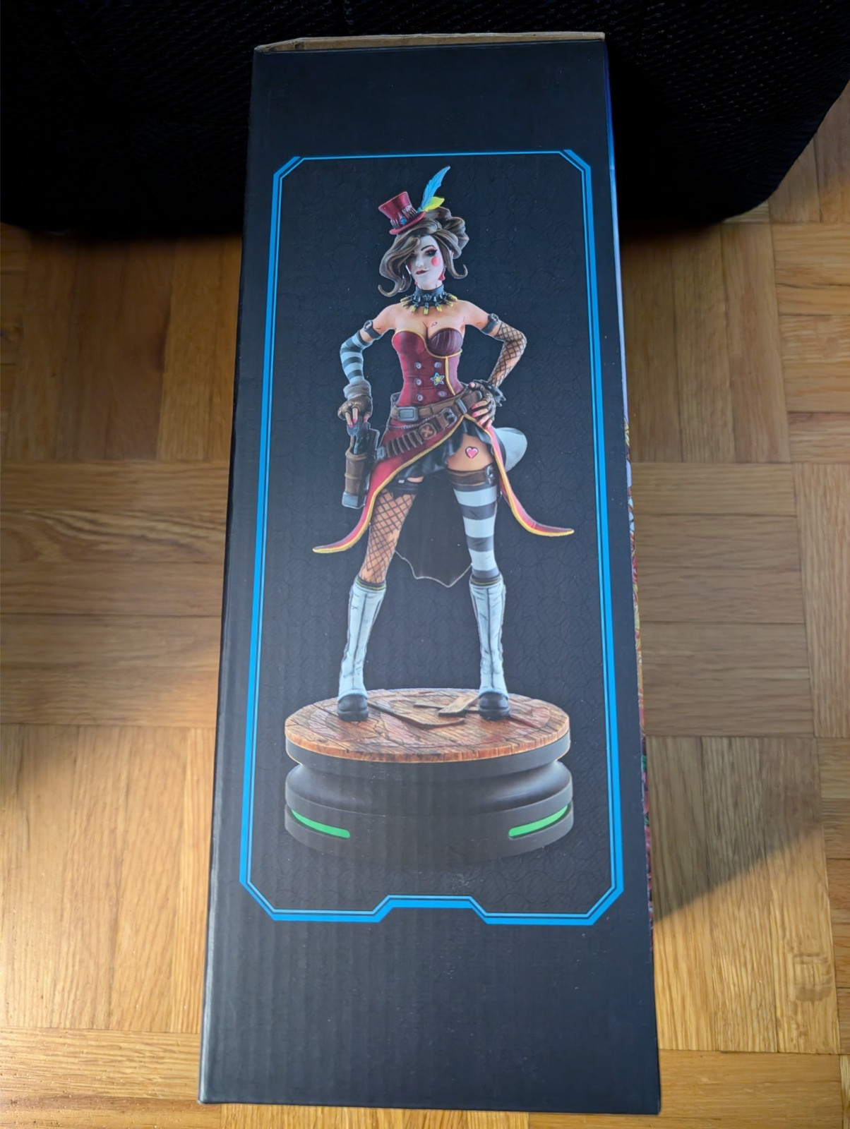 Borderlands 3 Modern Icons #10 Moxxi 9” Statue by Thinkgeek No sleeve