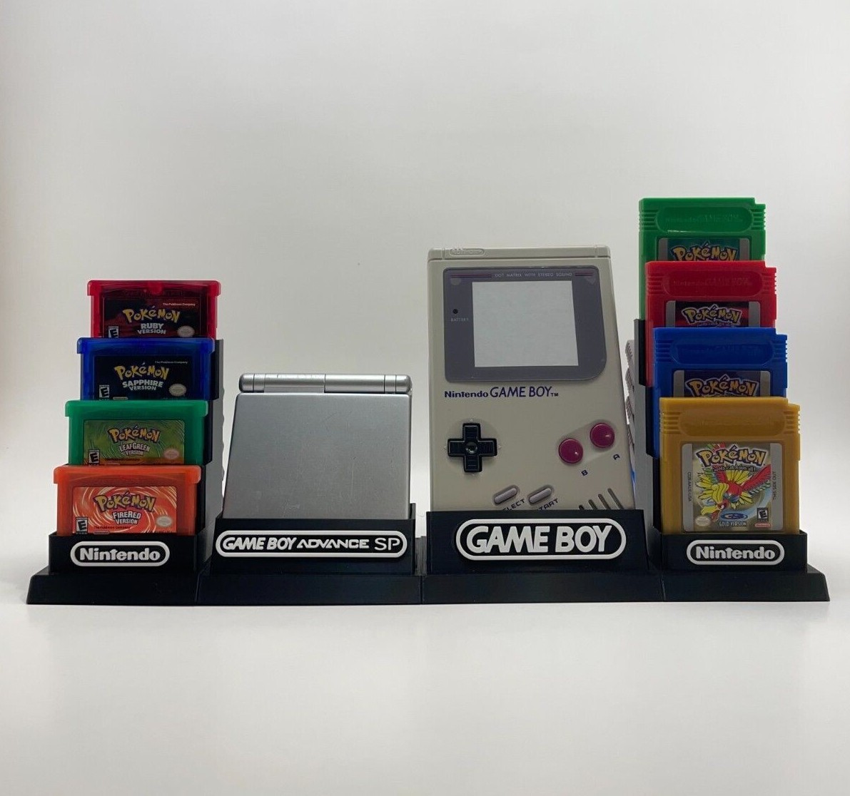 Game Boy Advance SP/Original & 18 Games, Multiple Consoles Stand – DISPLAY ONLY