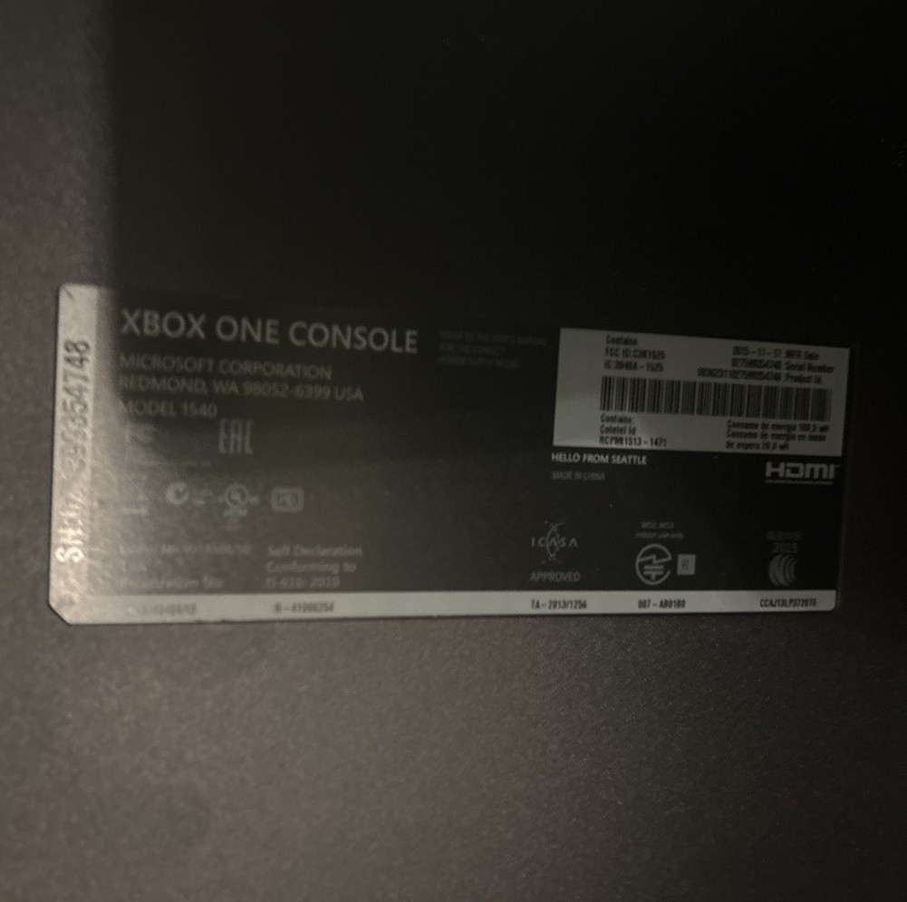 Microsoft Xbox One 500GB Console Black 1080p Blu-Ray Compatible HDMI MPN 1540