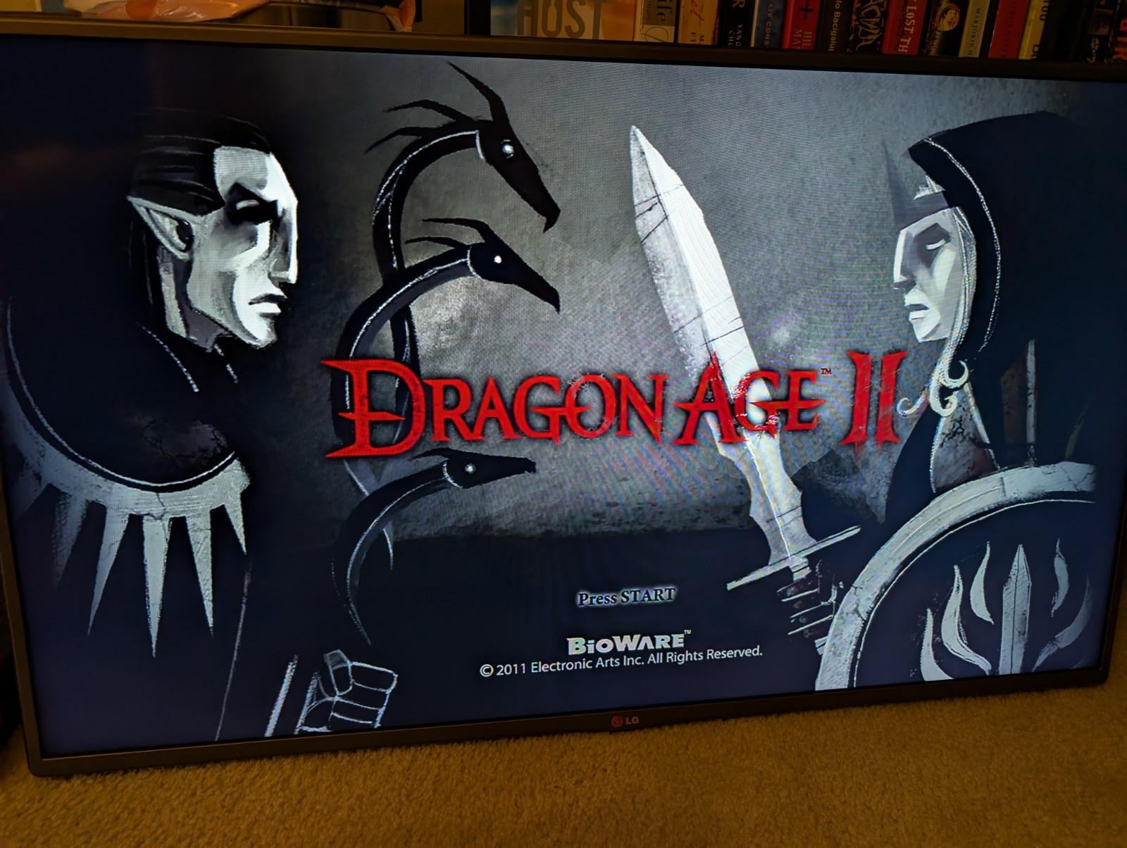 Dragon Age 2 (Xbox 360, 2011) Complete Tested Working
