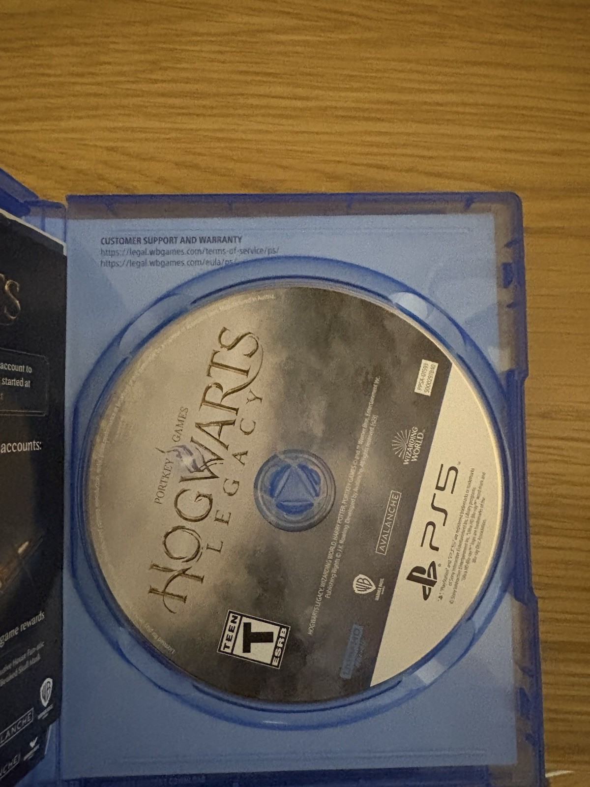 PlayStation 5 Standard Edition (1tb) 4k Ultra HD with 2x Games 2x Controllers
