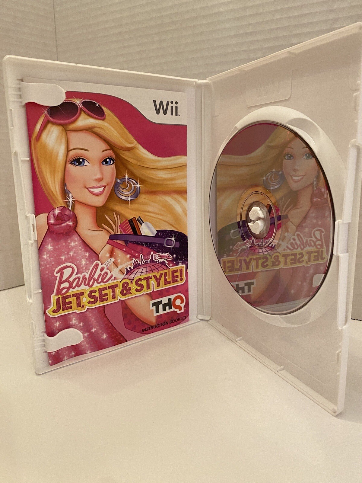 Barbie: Jet, Set & Style (Nintendo Wii, 2011) Authentic Complete With Manual CIB