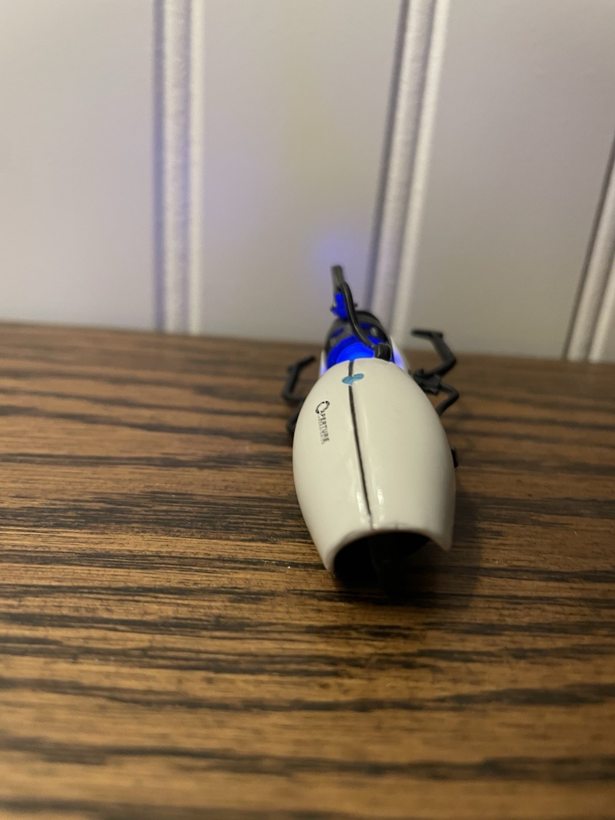 Portal 2 Aperture Science Portal Gun Replica Tiny NECA