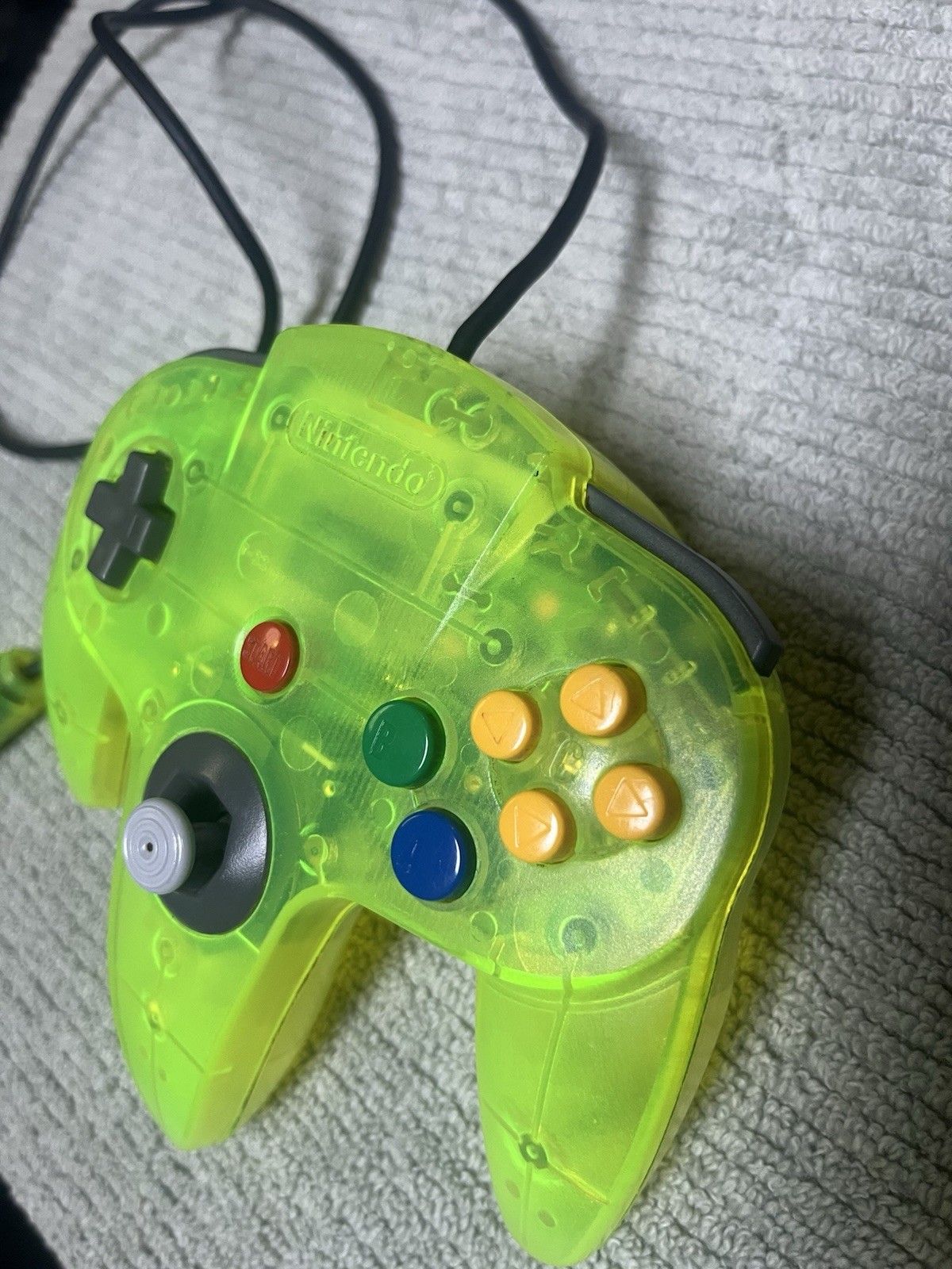 Nintendo 64 Extreme Green Controller Lime Neon Toys-R-Us Exclusive
