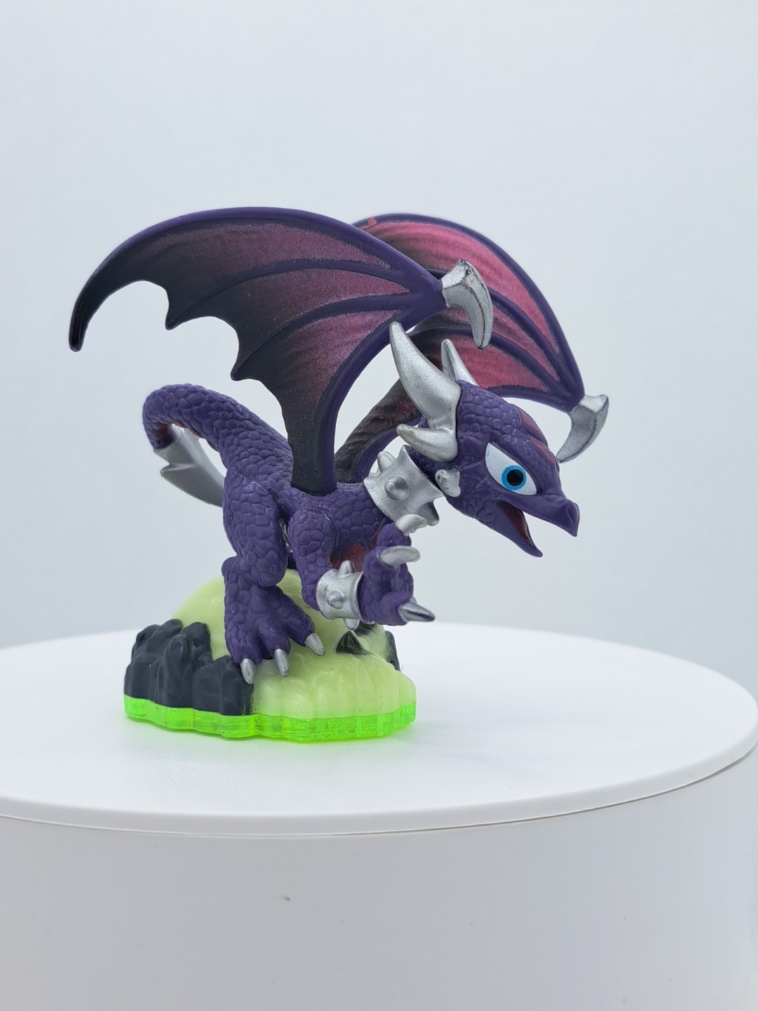 Skylanders Spyro’s Adventure Cynder Series 1 Undead Figure Loose