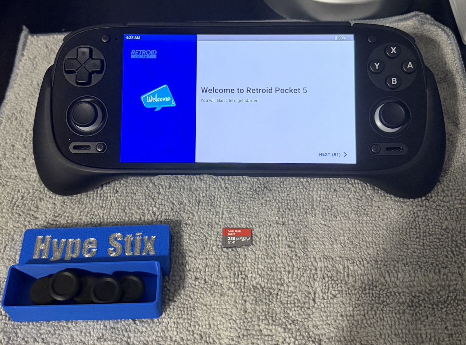 Retroid Pocket 5 AMOLED – Android Handheld 128GB (256gb Micro SD included) &Grip