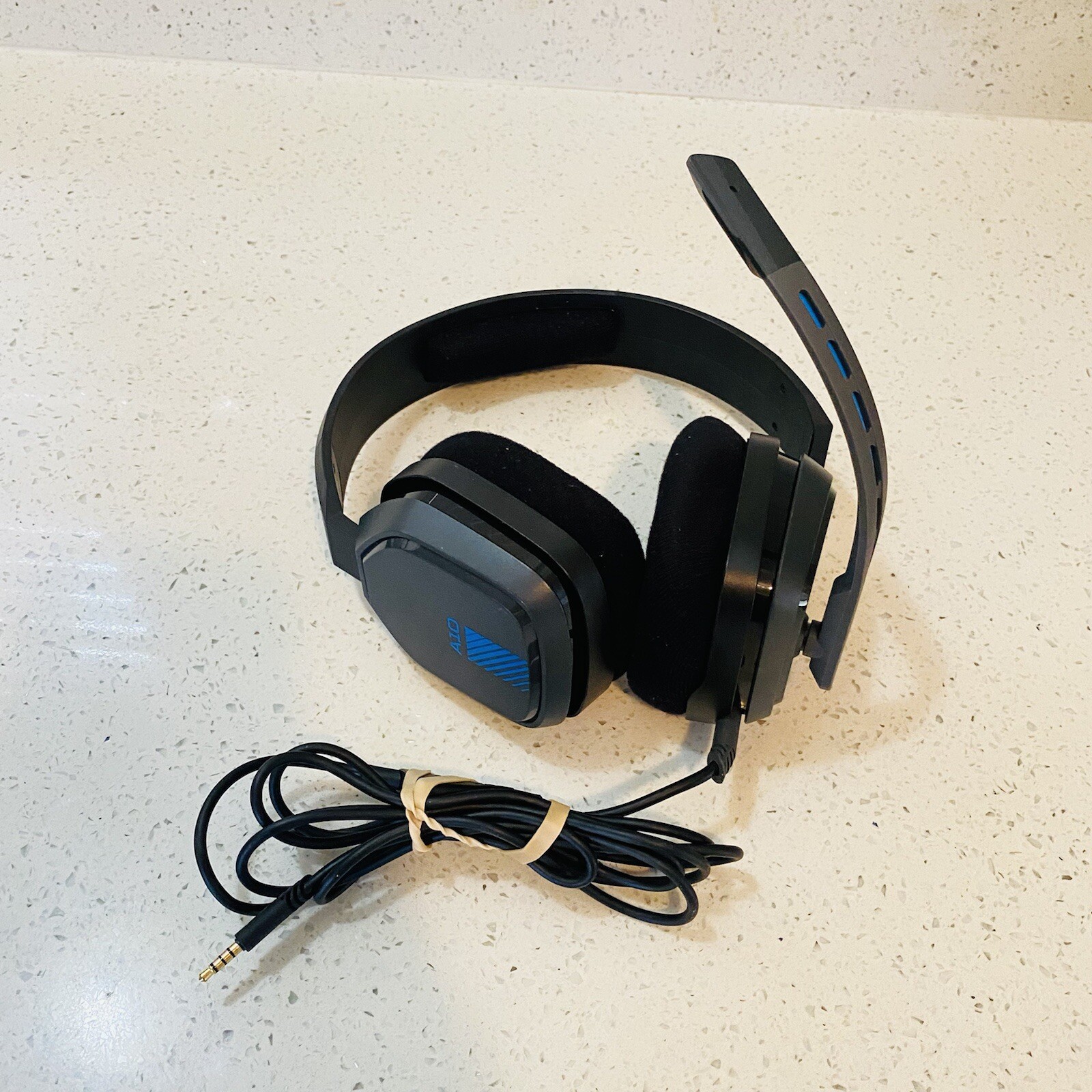 Logitech Astro A10 Wired Stereo Gaming Headset – Blue/black – For PS4