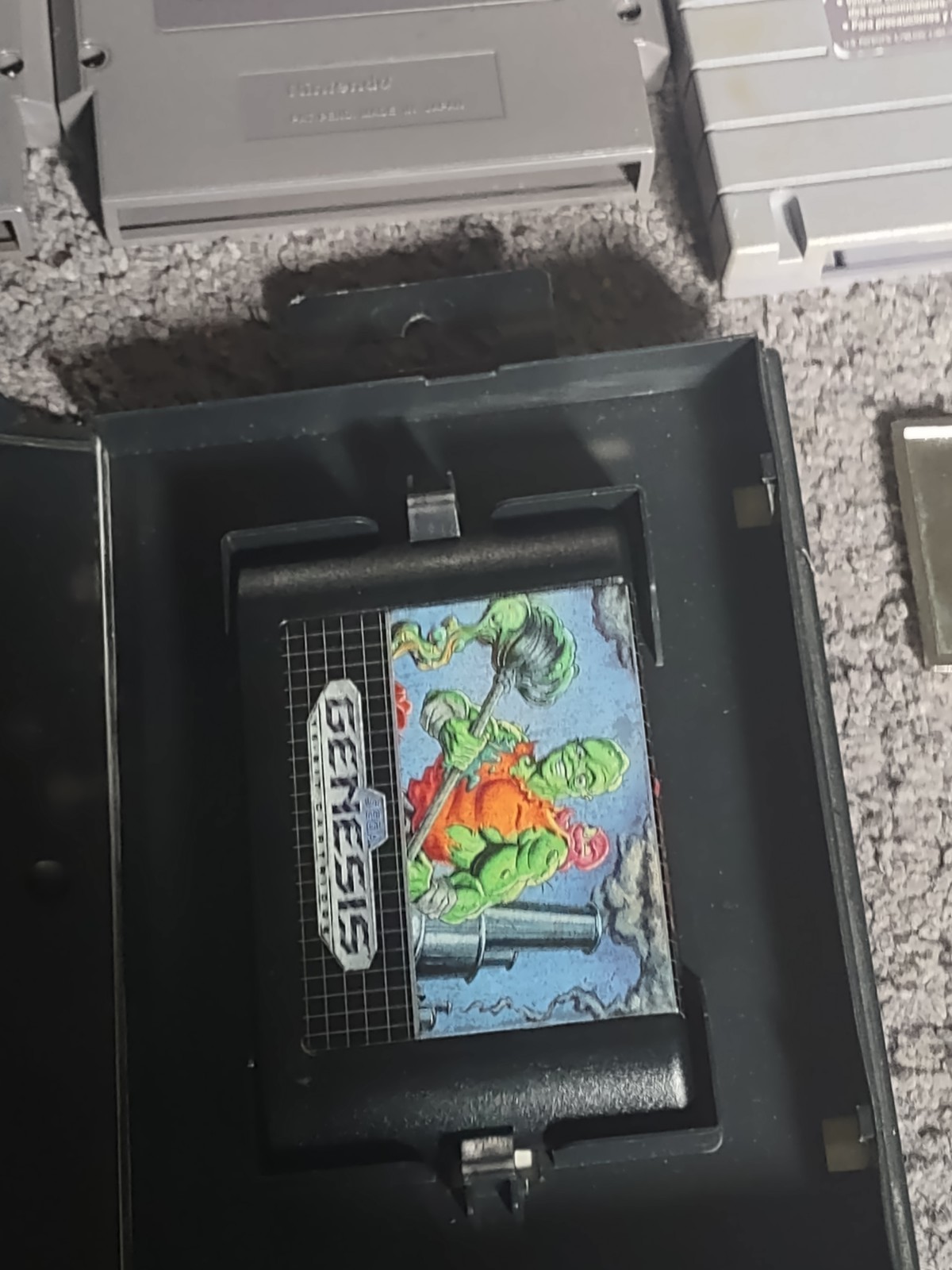 Retro Game’s Mix Lot 11. And Nintendo Belt Buckle.