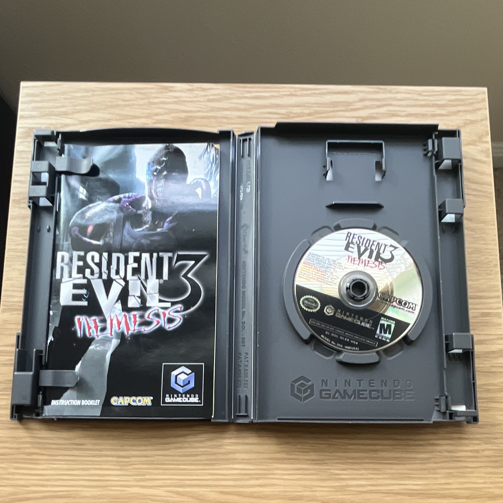 Capcom Resident Evil 3: Nemesis Nintendo Gamecube. Includes Manual.