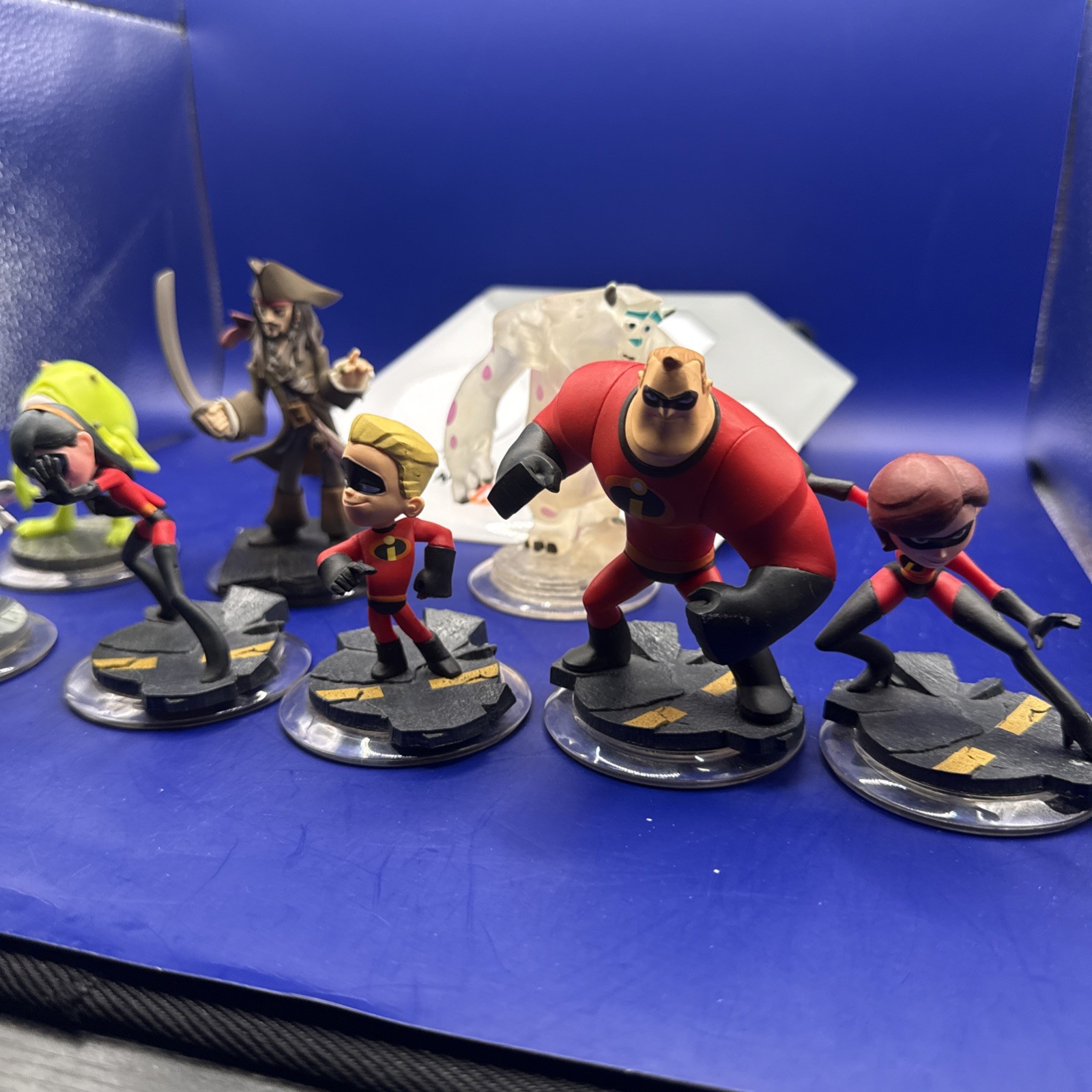 DISNEY INFINITY Base Portal & 8 Figures PS3 PS4 Wii WiiU XBOX360 XBOX ONE