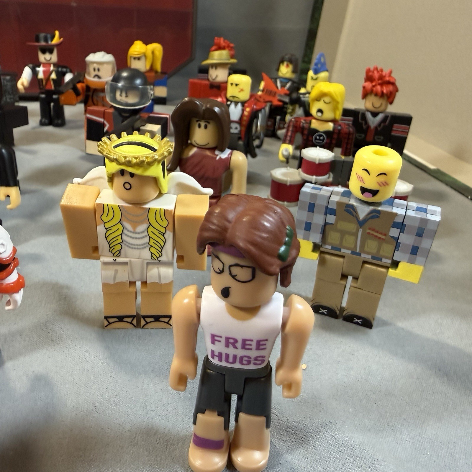 Roblox Lot of 38 Figurine/Figures, Weapons, Took Kit Case Toys Accessories OG