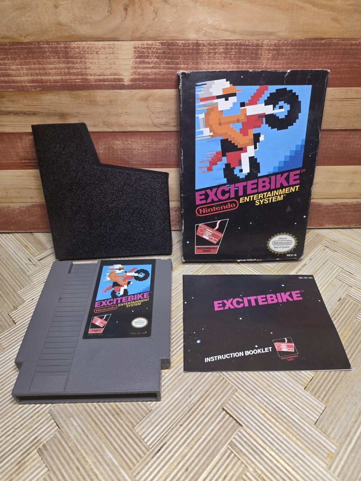 Excitebike Nintendo NES 1985 Complete in Box, Tested Working Retro Game
