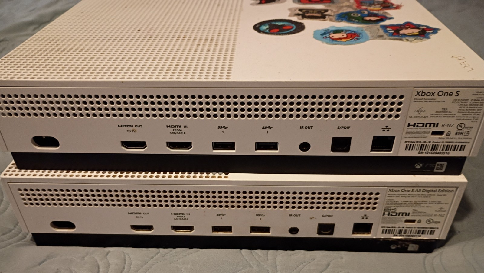 Microsoft Xbox One S Disc Mixed Lot MPN 1681 All-Digital + 7 Controllers 2016