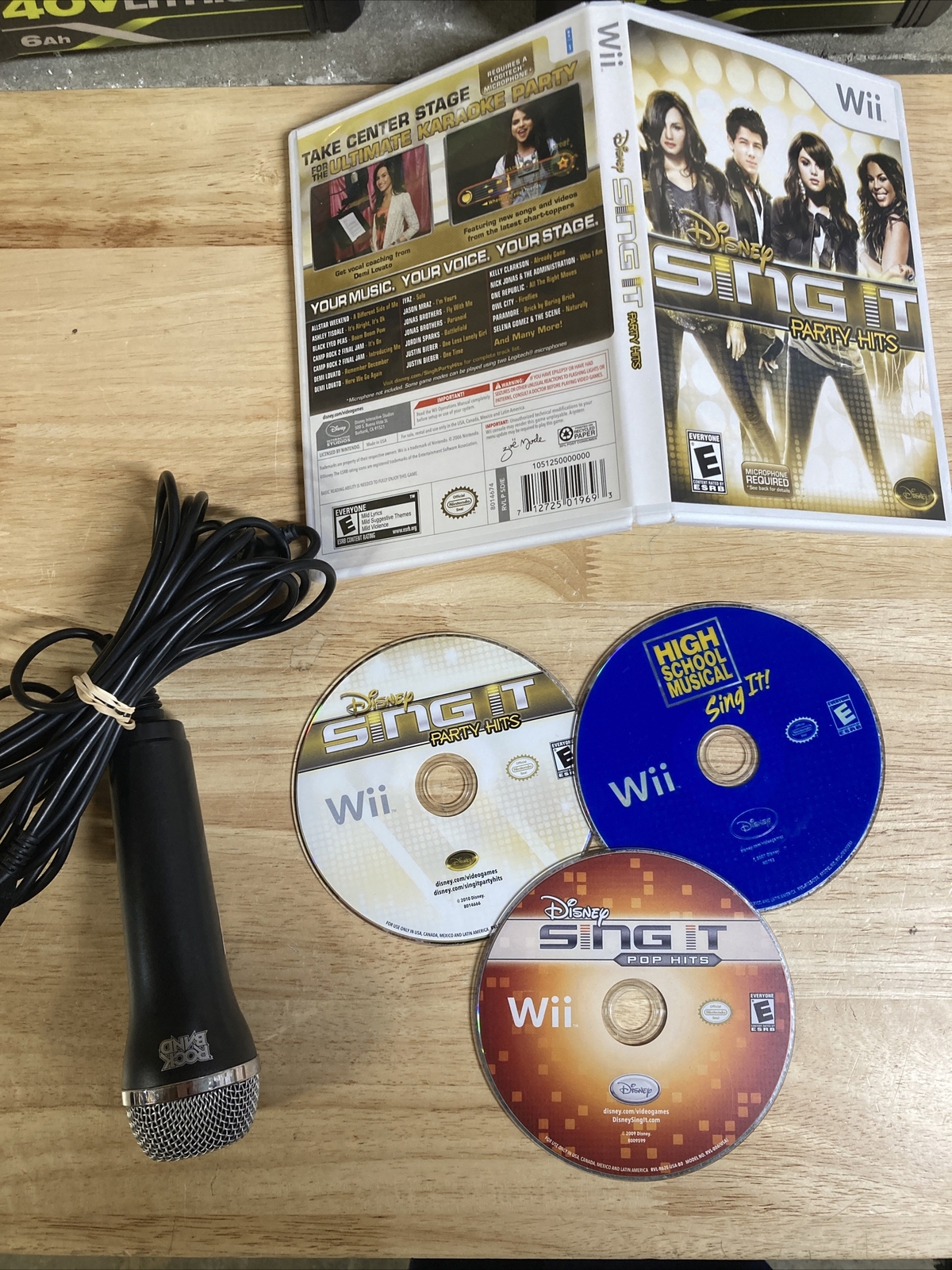 Disney Sing It 3 Game Bundle Nintendo Wii With Microphone