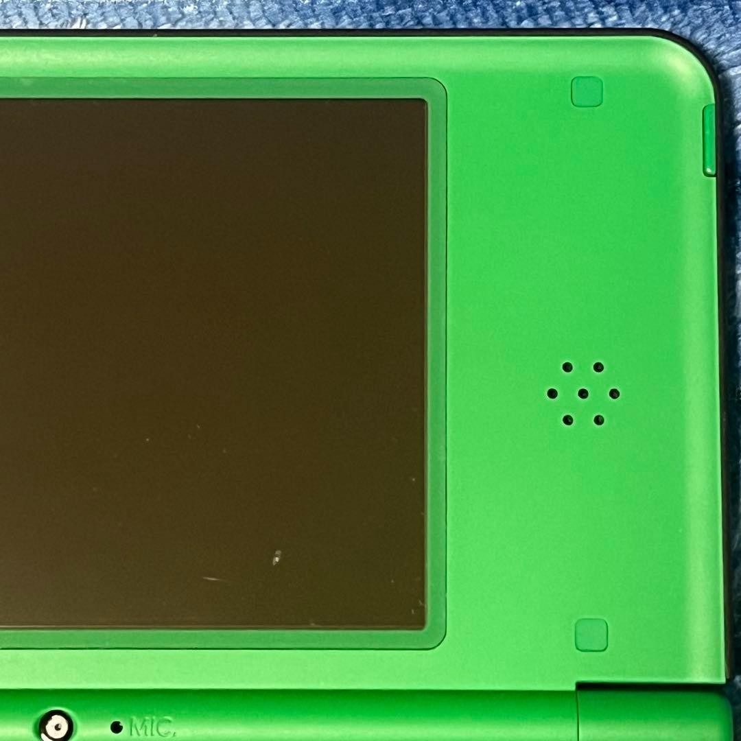 Nintendo DSi LL Console Handheld System Headphone Jack Wi-Fi Capability Green JP