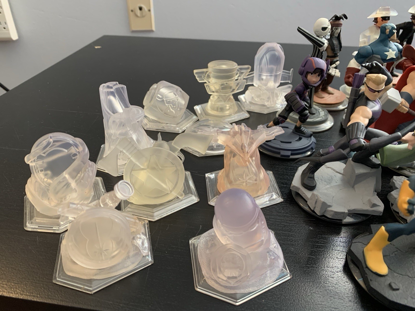 Disney Infinity Figures Bundle Marvel Star Wars Pixar W/ Play-sets, Power Discs