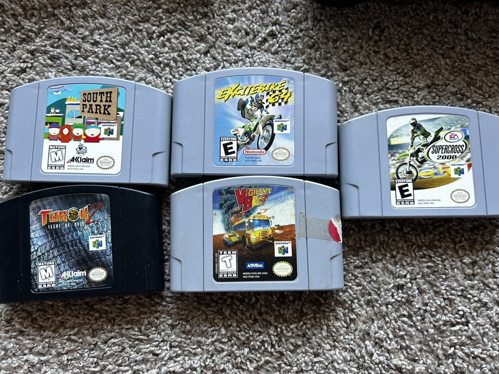 Nintendo 64 Home Console + 2 Controllers AV Power + games