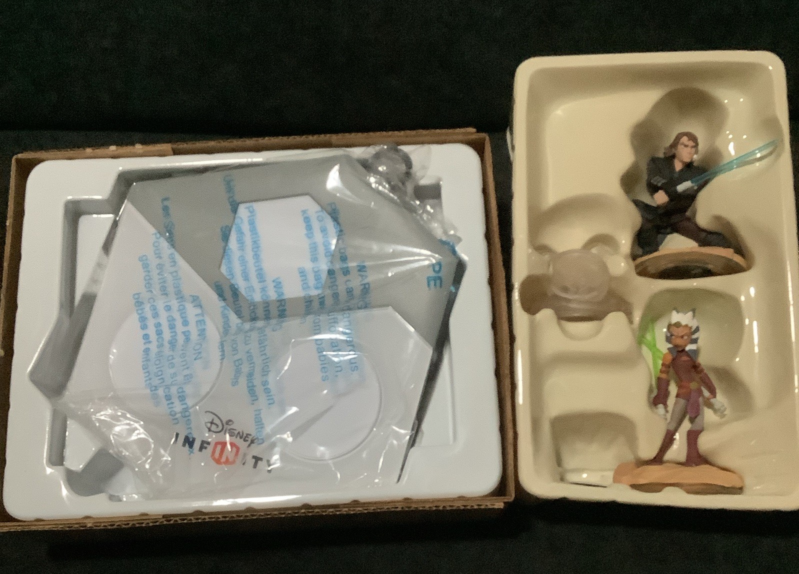Disney Infinity USB PORTAL Base Pad – Model INF-8032386 – NEW w/ Characters