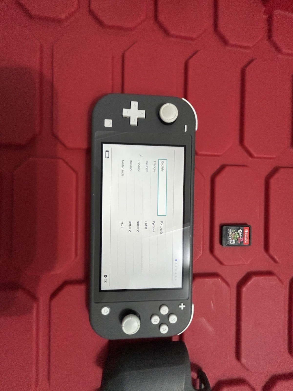 Nintendo Switch Lite + Grip Case + Splatoon 2 (Authentic) Game
