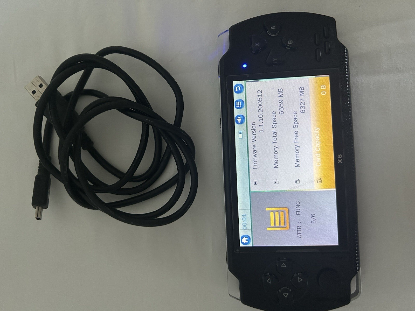 PSP X6 Handheld Game Machine 8GB High Definition Color Screen With Power Cable