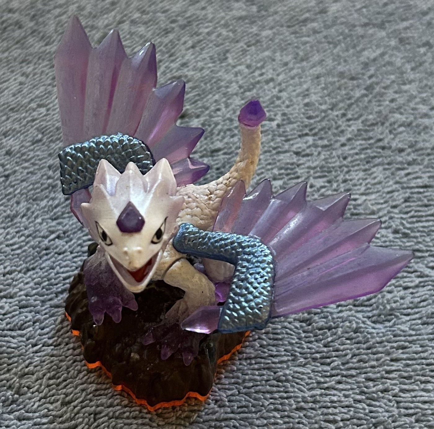 14 Skylanders figures (5 Giants, 9 SWAP Force) – Dune Bug, Bumble Blast – tested